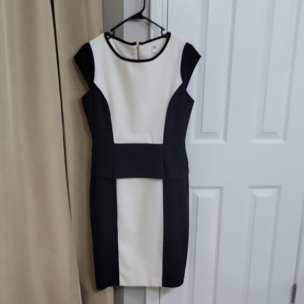 Cato Black and White Sleeveless Sheath Mini Dress